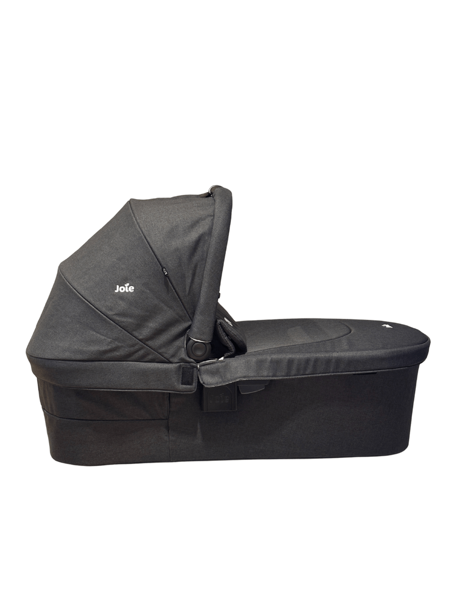 Joie Ramble XL Carrycot Elegant and Versatile - Shale Joie Mama's Joy