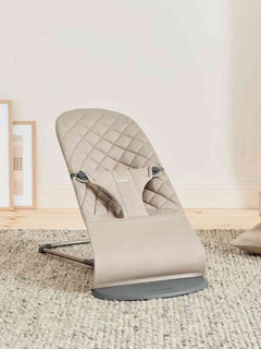 BabyBjorn Bouncer Bliss – Woven, Classic Quilting, Sand Grey BabyBjorn Mama's Joy