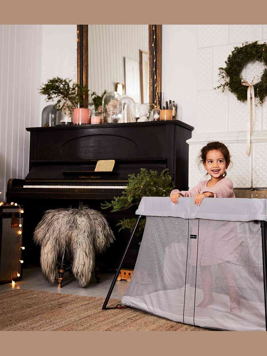 BabyBjörn Travel Cot Light – Silver BabyBjorn Mama's Joy