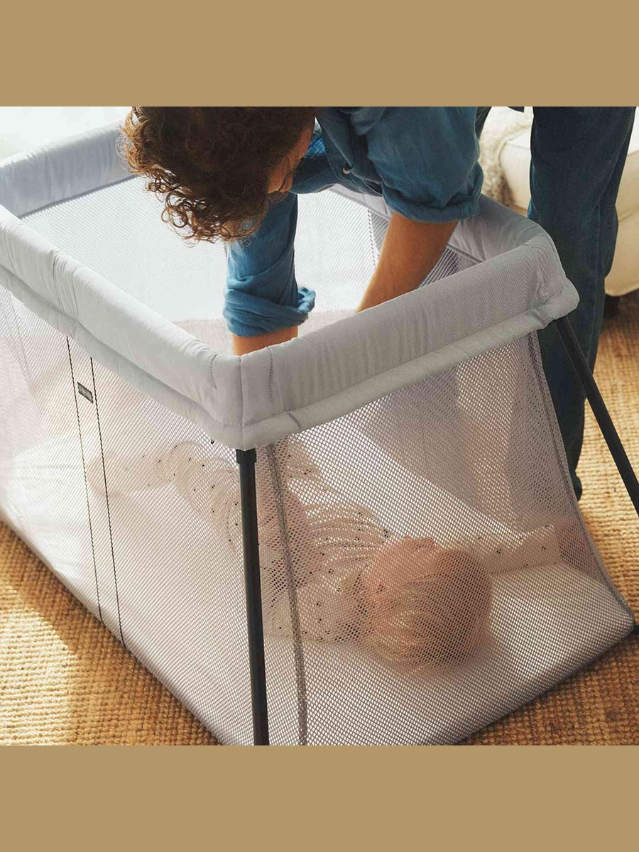 BabyBjörn Travel Cot Light – Silver BabyBjorn Mama's Joy