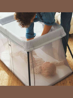 BabyBjörn Travel Cot Light – Silver BabyBjorn Mama's Joy