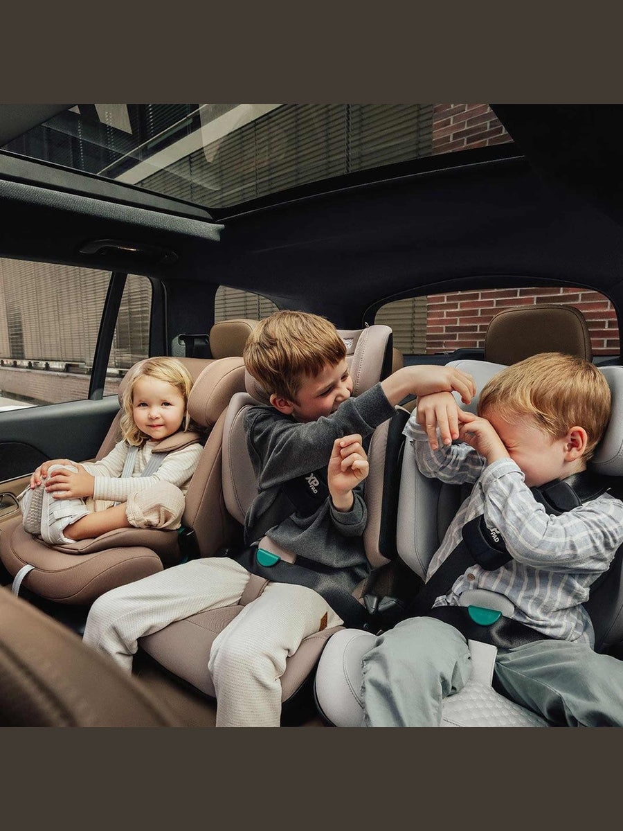 Britax Römer KIDFIX PRO LUX i-Size High Back Booster Car Seat – Soft Taupe Britax Römer Mama's Joy