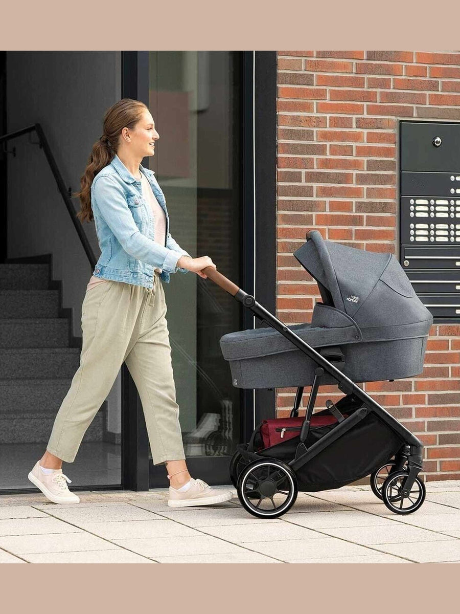 Britax Romer Strider M Baby Carrycot Suitable from up to 9 kg - Black Shadow Britax Römer Mama's Joy