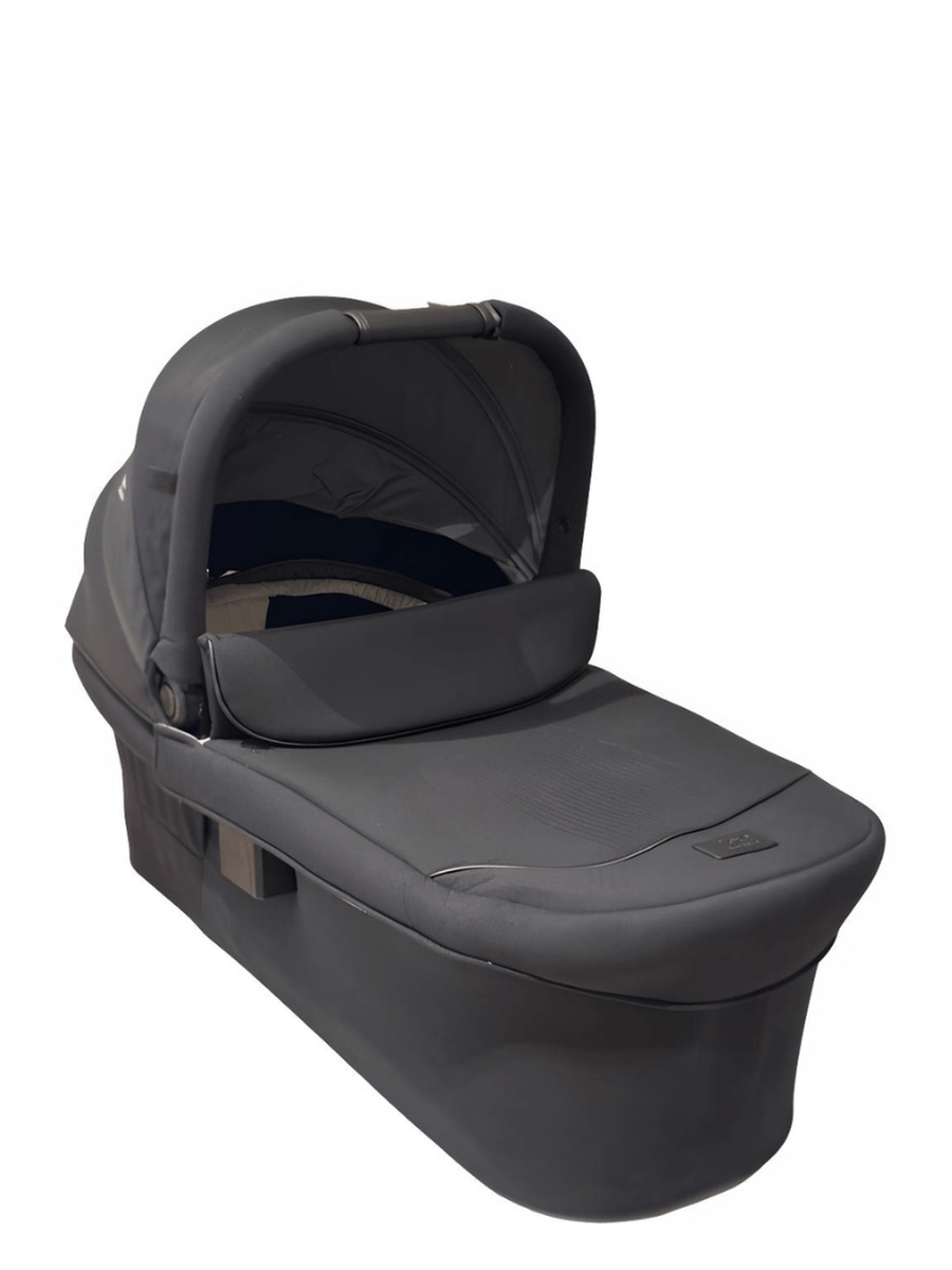 Joie Ramble XL Signature Carrycot Elegant and Versatile - Eclipse Joie Mama's Joy
