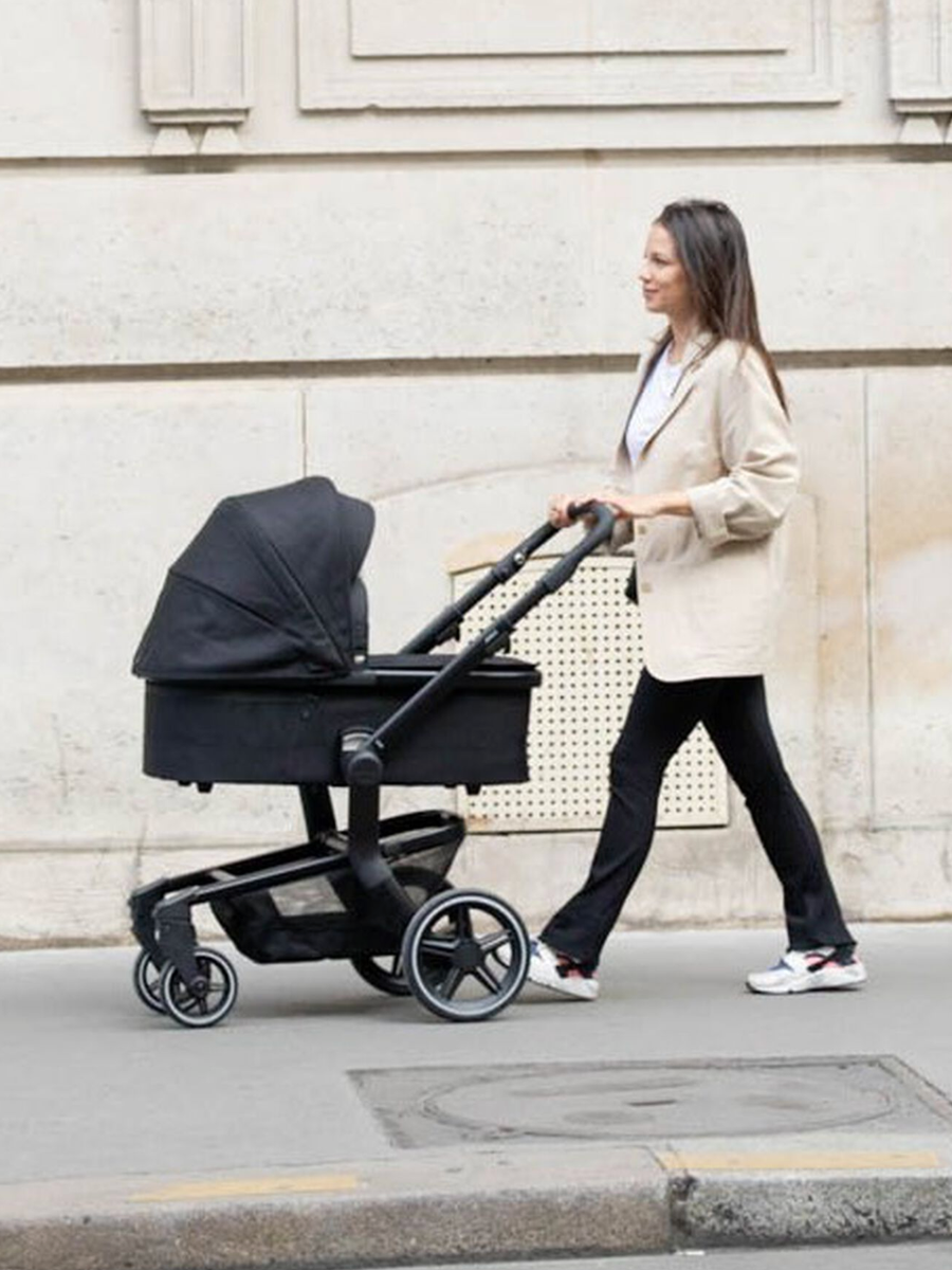 Joolz Hub+ Carrycot – Brilliant Black Joolz Mama's Joy